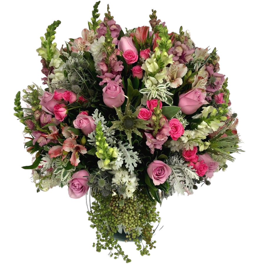 Elegante arreglo floral en base de cristal, con flores de invernadero excelente para regalar.